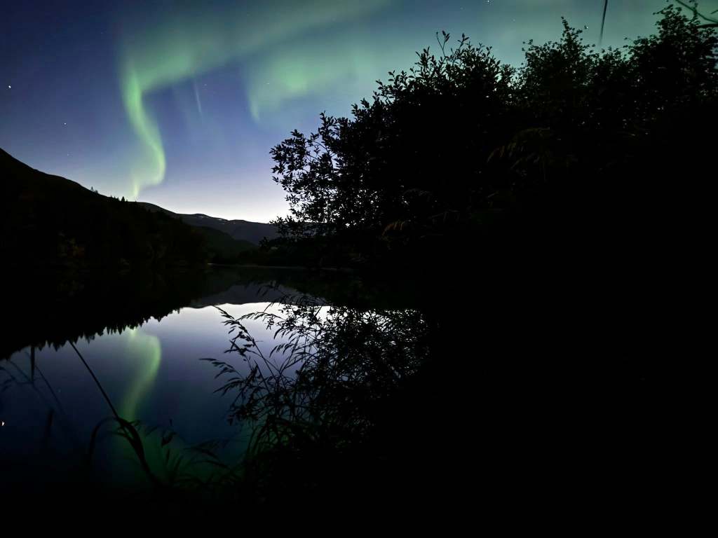 Nordlyset danser på&nbsp;himmelen